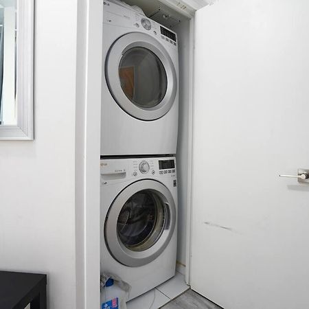 1504 Brand New Best Location 1Br Den With Amazing View Toronto Exterior photo